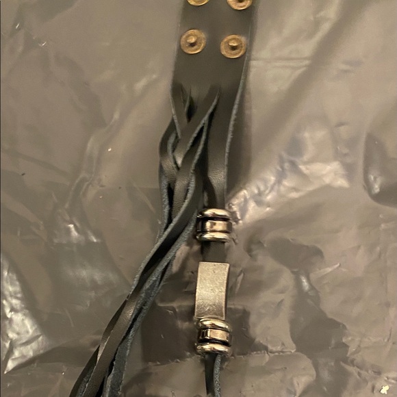 Black leather strap bracelet/cuff - Picture 4 of 8